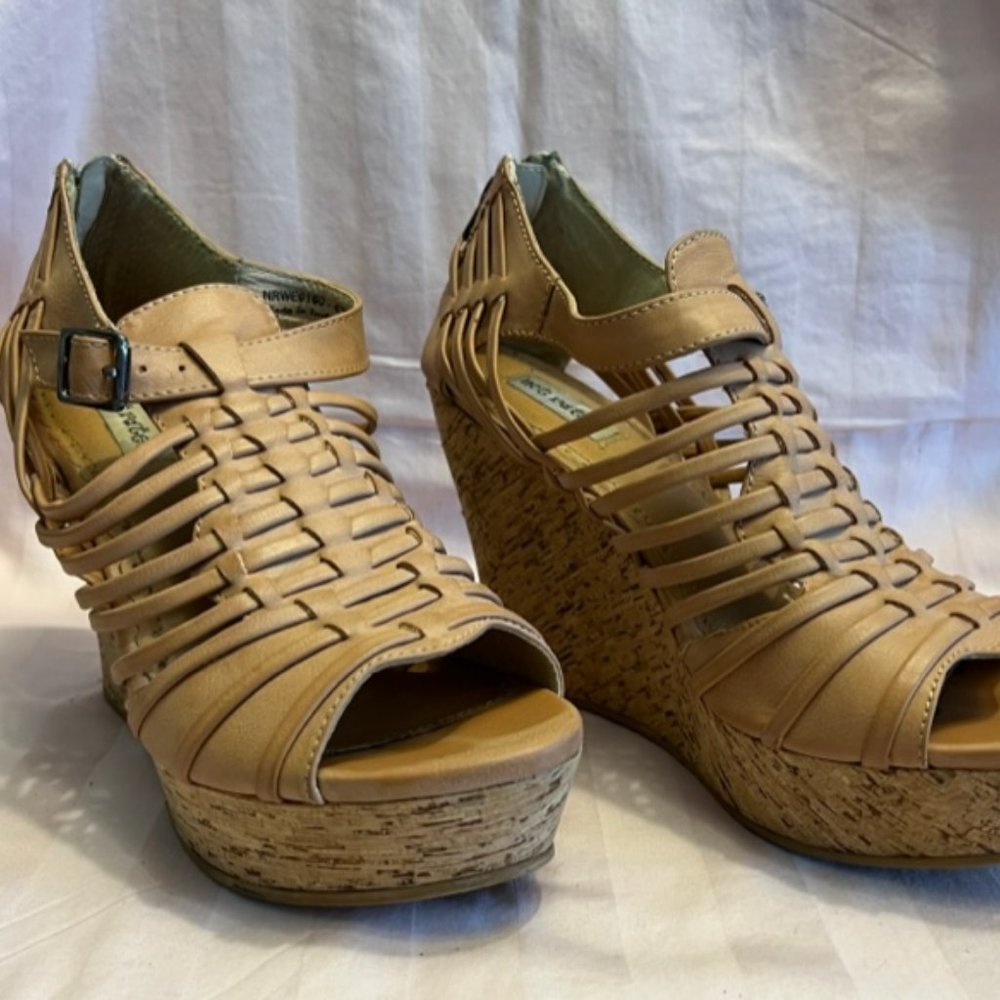 NOT RATED Women's Peep Toe Cork Wedges  Size 8